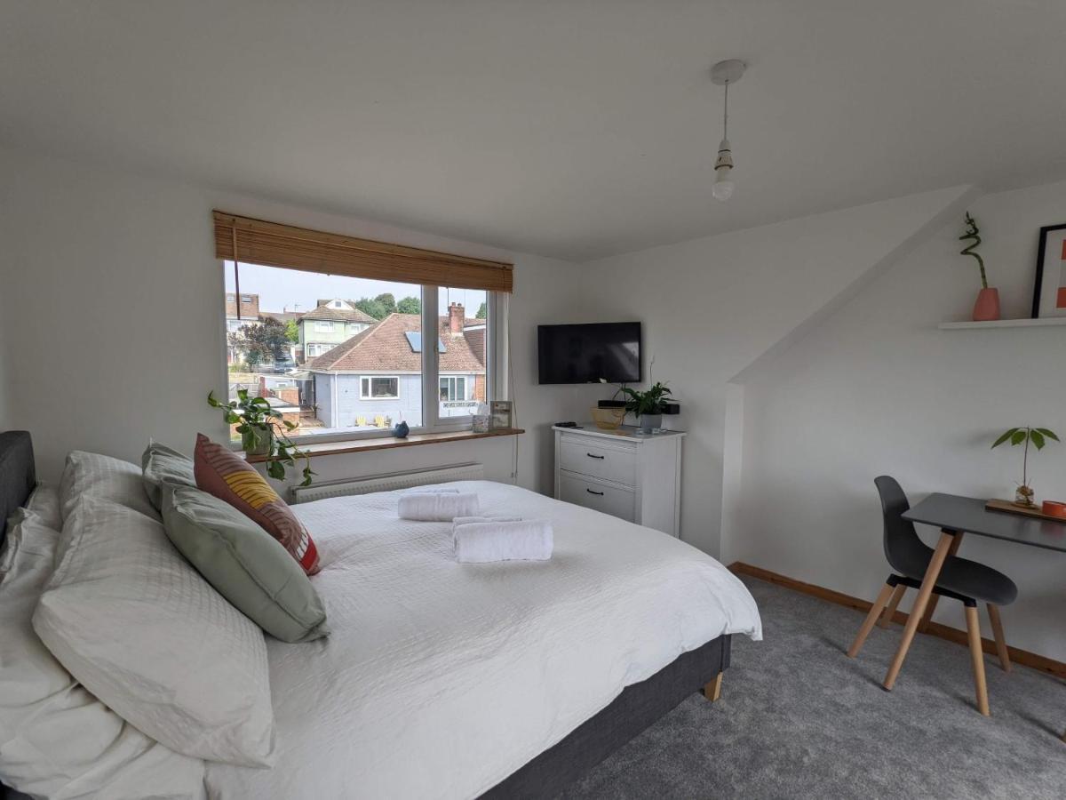 *Large Unique Retro Private Attic & Bathroom* Brighton Exterior foto