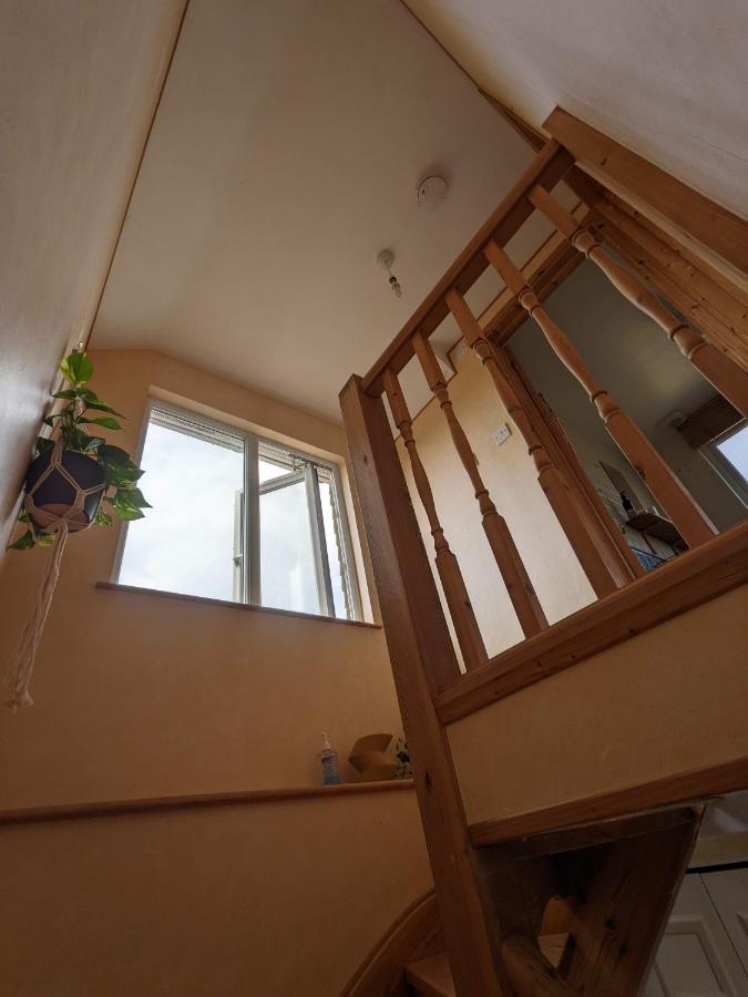 *Large Unique Retro Private Attic & Bathroom* Brighton Exterior foto