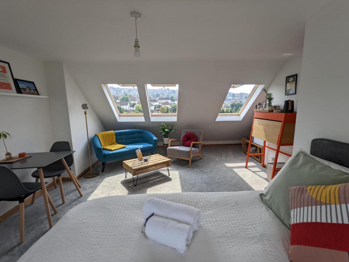 *Large Unique Retro Private Attic & Bathroom* Brighton Exterior foto
