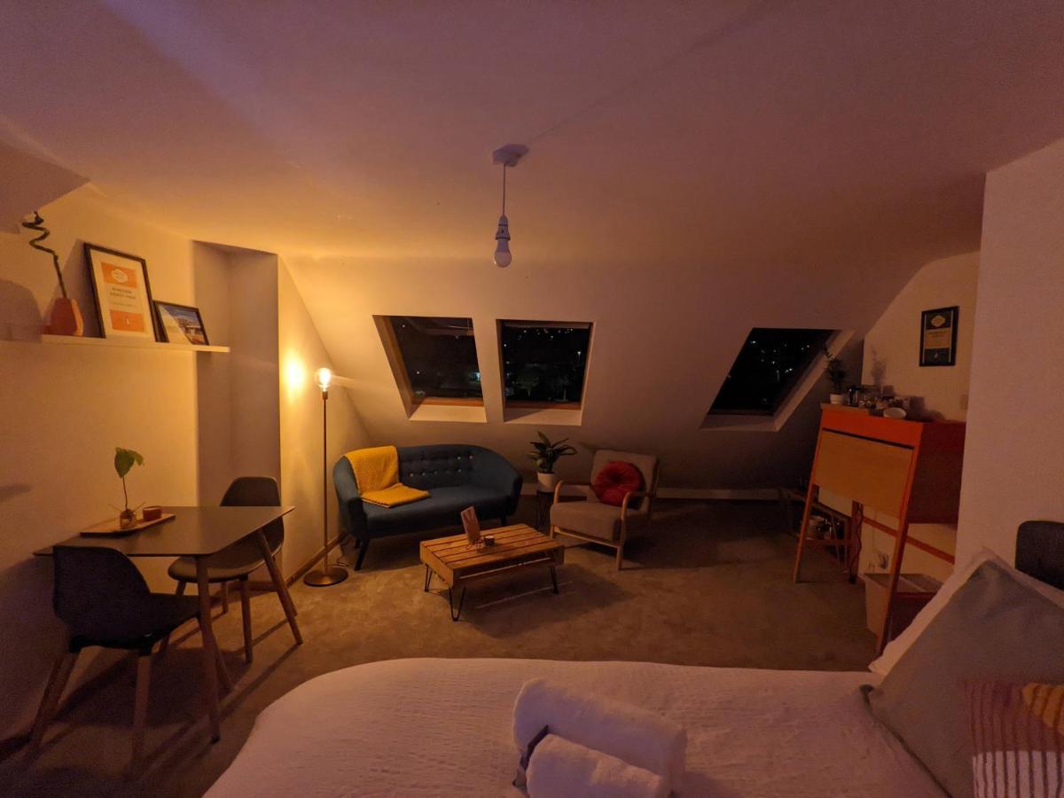 *Large Unique Retro Private Attic & Bathroom* Brighton Exterior foto